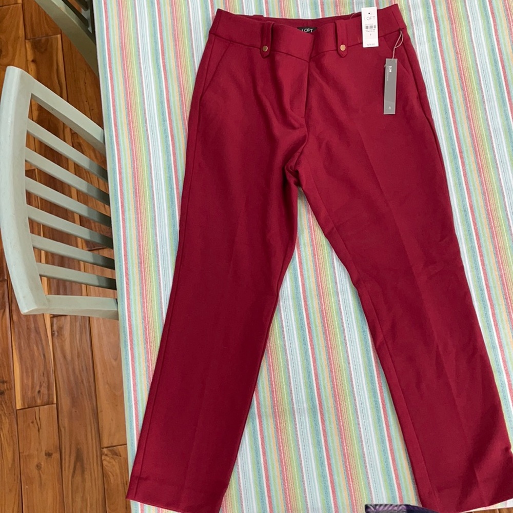 NWT LOFT ladies dress pants. Size 8. Slim fit. Raspberry. Business or dress up